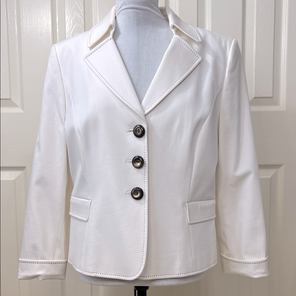 Tahari White Brown Jacket and Skirt Suit Sz 18